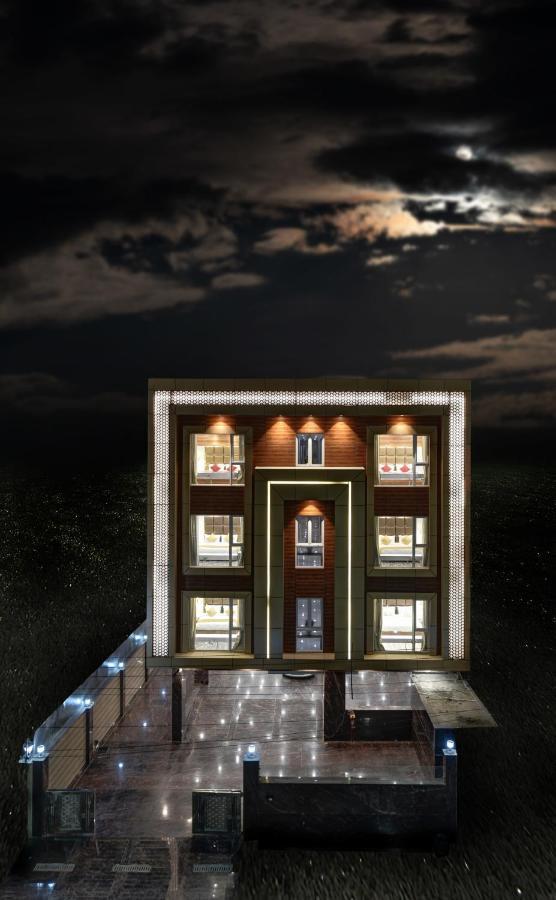Golden Tree Hotel Noida Exterior photo