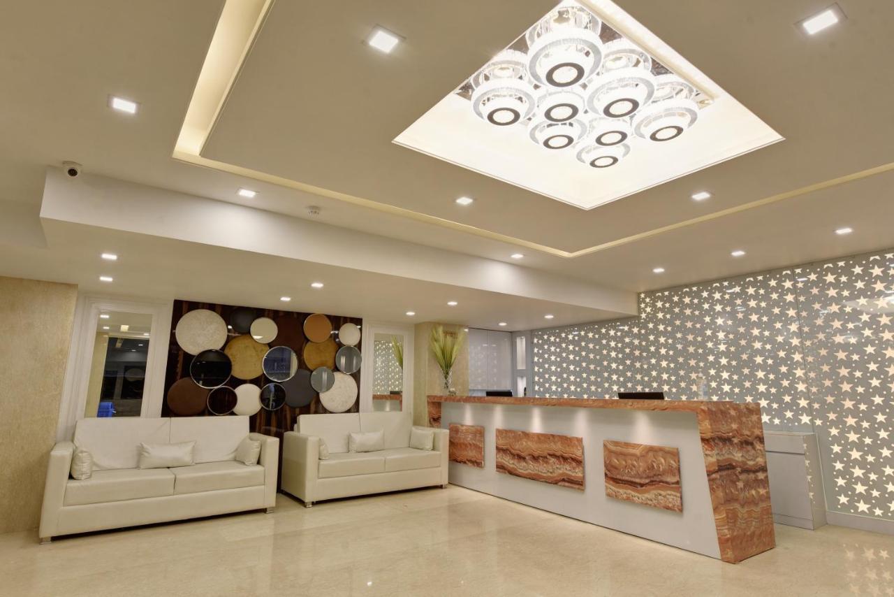 Golden Tree Hotel Noida Exterior photo