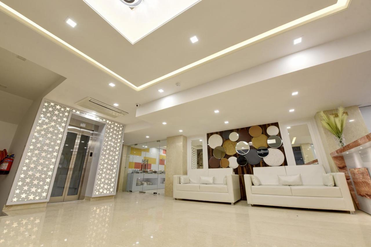 Golden Tree Hotel Noida Exterior photo