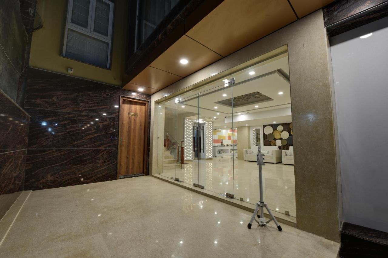 Golden Tree Hotel Noida Exterior photo